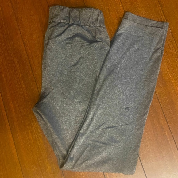 On the Fly Pant lululemon 28” Heathered black 2 - Picture 2 of 2